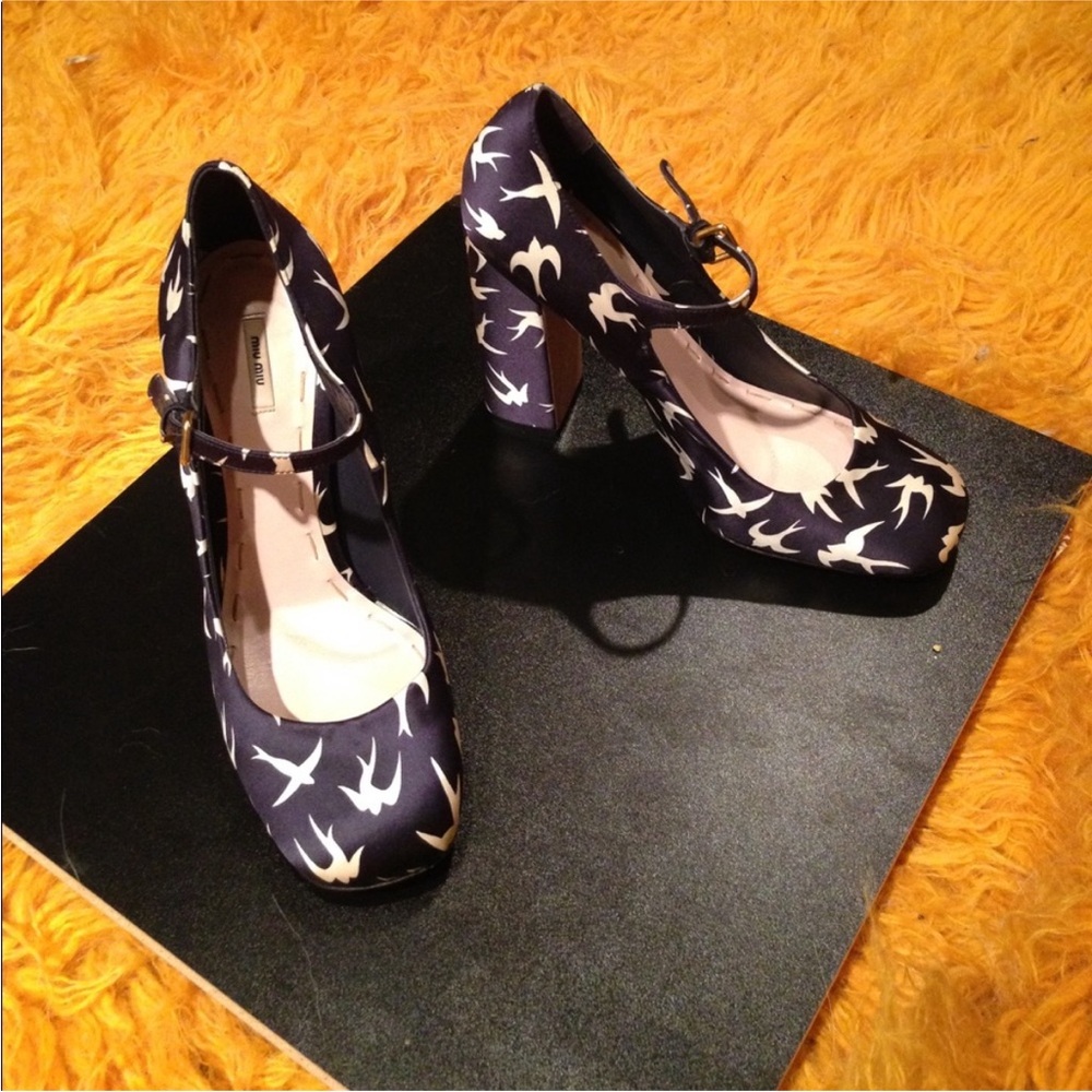 ISO - Miu Miu Black and White Bird Print Heels - NOT FOR SALE